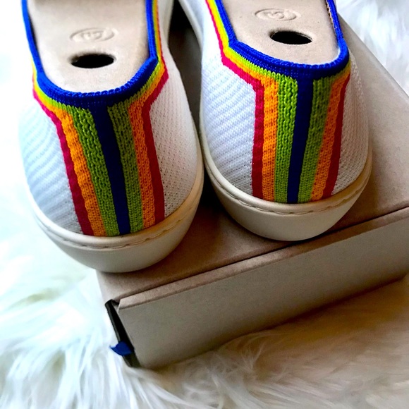*Limited Edition* Rothy's The Sneaker
WHITE RAINBOW SIZE: 9.5 - Picture 3 of 8